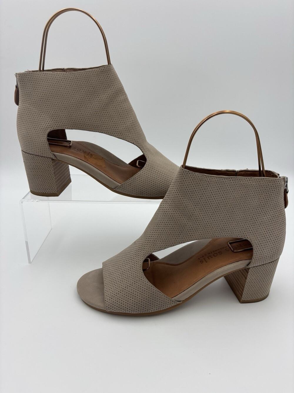 Gentle Souls Charlene 2 Cut Out Sandal Bootie Beige Size 8.5 M Leather Laser Cut